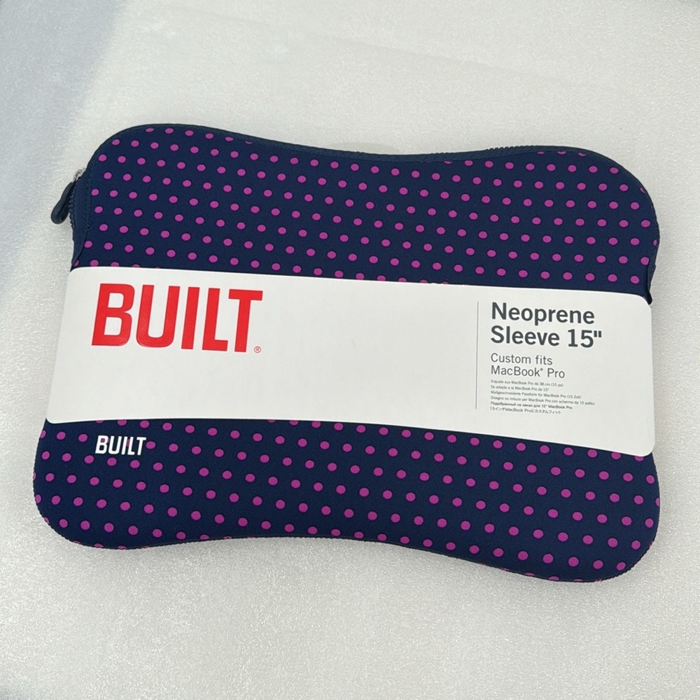 Built Neoprene 15” Sleeve MacBook Pro Laptop Protective Case Purple Pink Dots